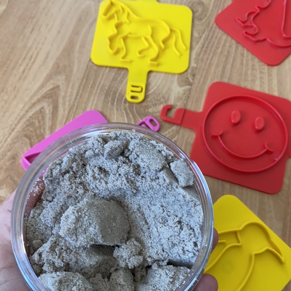 Brookstone Sand with 5 Beach Stamps - Picture 9 of 16